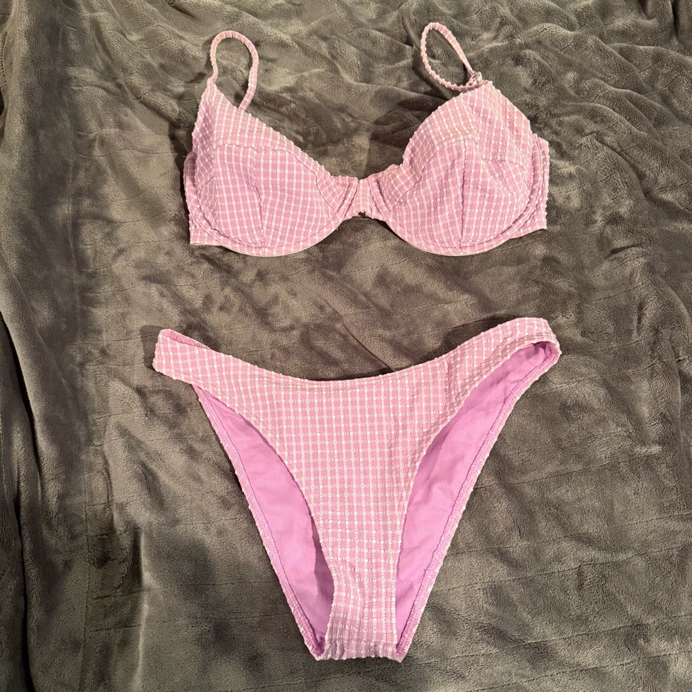Billabong purple and white checkered bikini